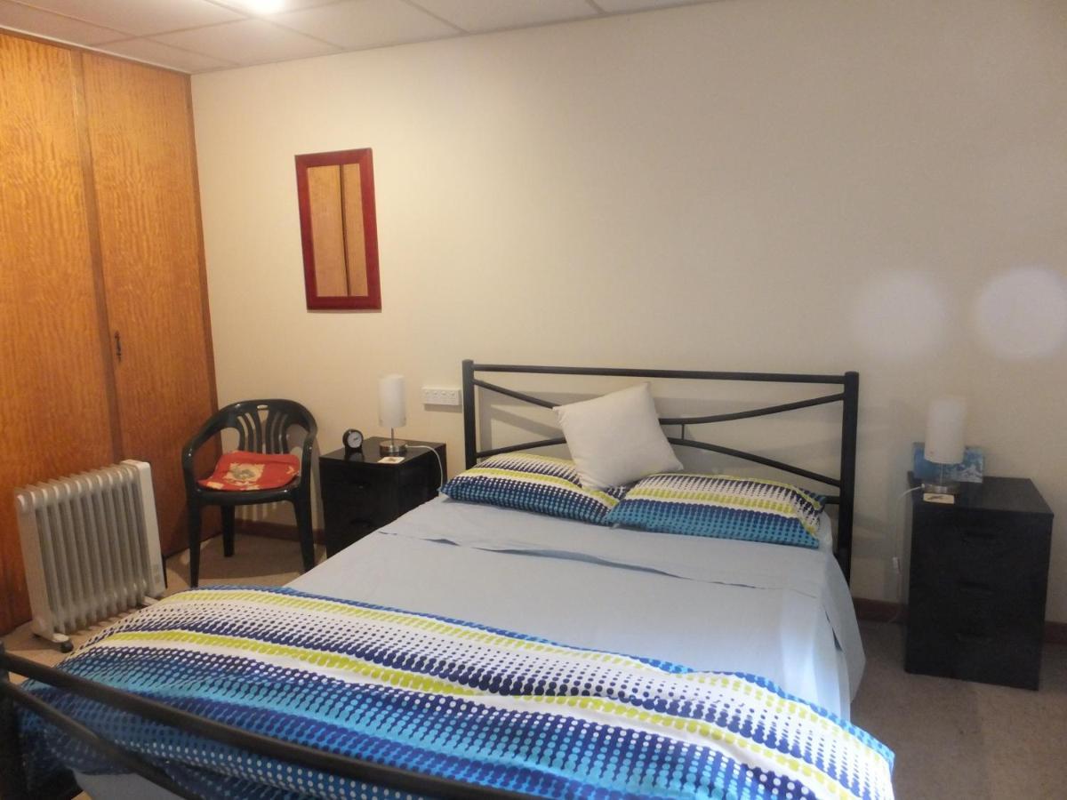 แคทิส เพลซ เบดแอนด์เบรคฟาสต์ Bed & Breakfast อลิซสปริงส์ ภายนอก รูปภาพ